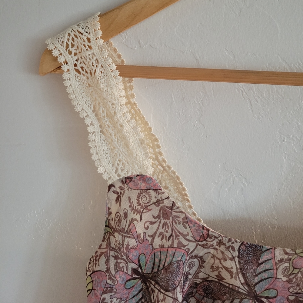 Sheer Ruffled Tank Top - Picture 3 of 6